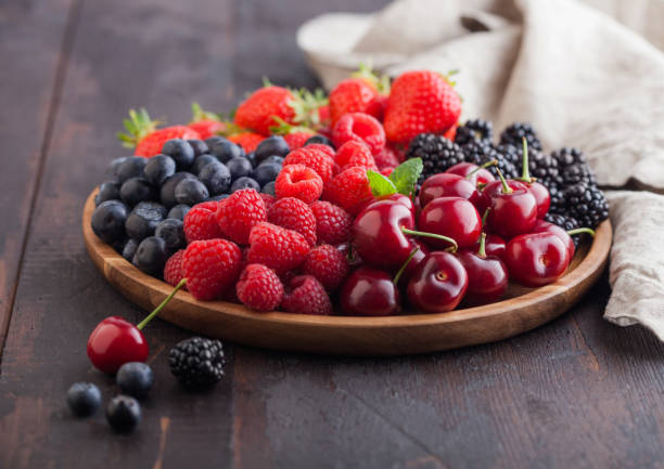 BERRY & CHERRY TRAY