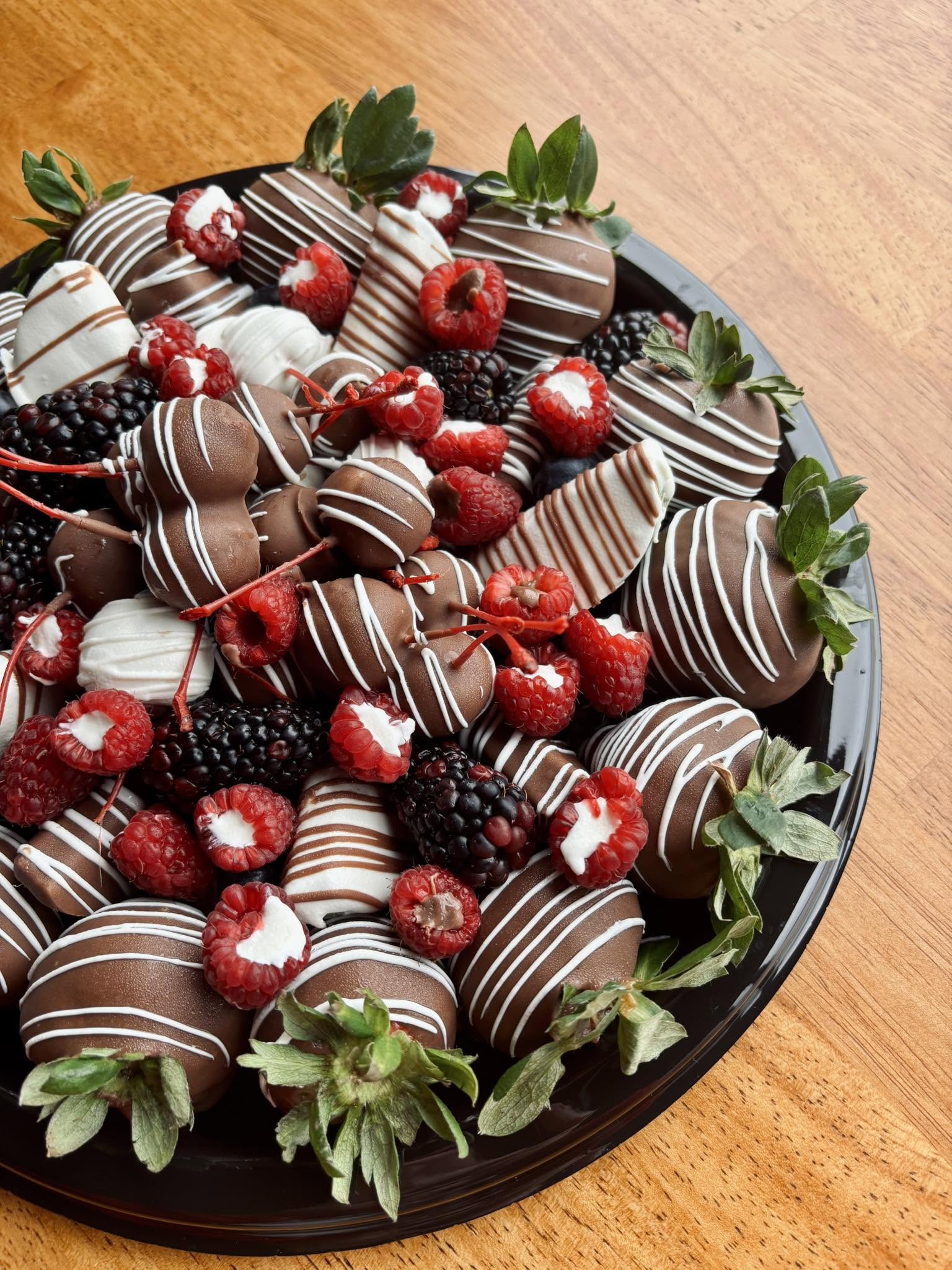 ULTIMATE DESSERT PLATTER